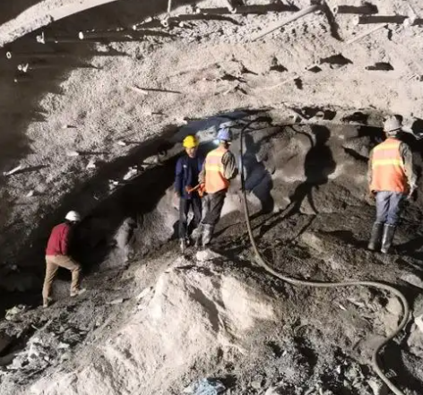 蚌埠隧道拱顶带模注浆料，微膨胀注浆料的特点及施工工艺